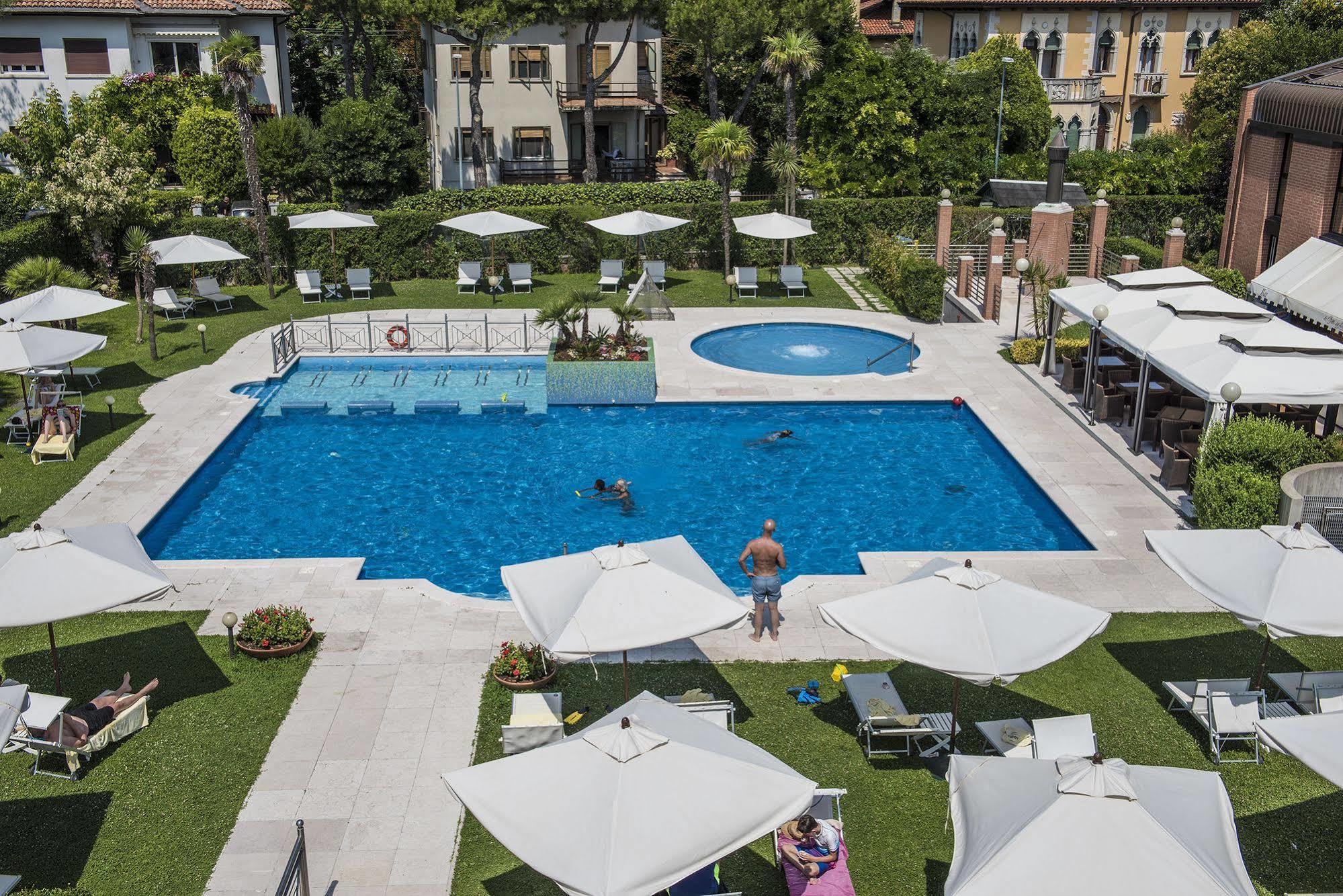 Marea Le Del Lido Resort