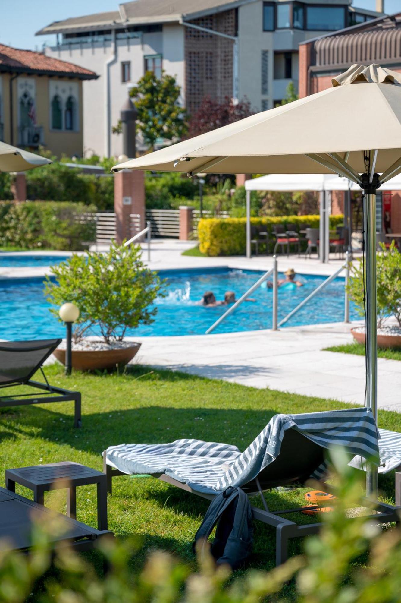 Resort Db Le Del Lido 4*